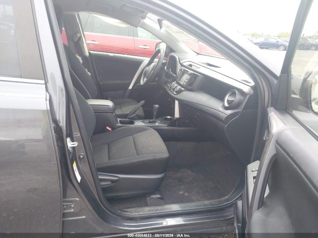 2018 Toyota Rav4 Le მანქანა იყიდება აუქციონზე, vin: JTMBFREV1JJ223630, აუქციონის ნომერი: 45084633