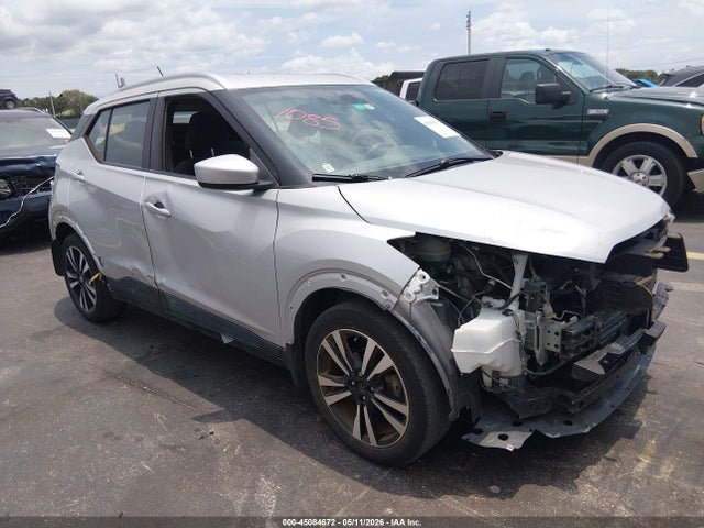 2020 Nissan Kicks Sv Xtronic Cvt მანქანა იყიდება აუქციონზე, vin: 3N1CP5CV5LL564444, აუქციონის ნომერი: 45084672