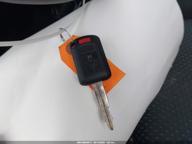 2018 Mitsubishi Outlander Es მანქანა იყიდება აუქციონზე, vin: JA4AZ3A33JJ005557, აუქციონის ნომერი: 45084673