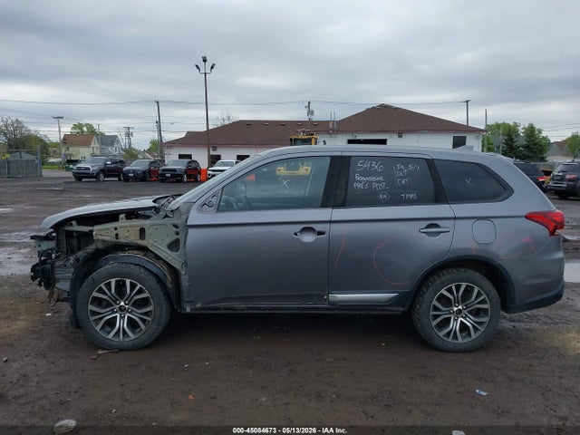 2018 Mitsubishi Outlander Es მანქანა იყიდება აუქციონზე, vin: JA4AZ3A33JJ005557, აუქციონის ნომერი: 45084673