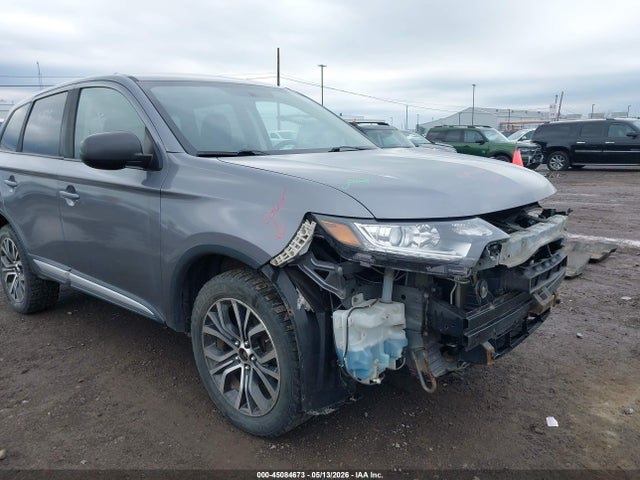 2018 Mitsubishi Outlander Es მანქანა იყიდება აუქციონზე, vin: JA4AZ3A33JJ005557, აუქციონის ნომერი: 45084673