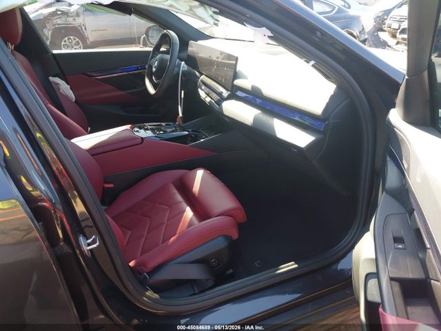 2024 Bmw I5 Edrive40 მანქანა იყიდება აუქციონზე, vin: WBY33FK03RCR97204, აუქციონის ნომერი: 45084689