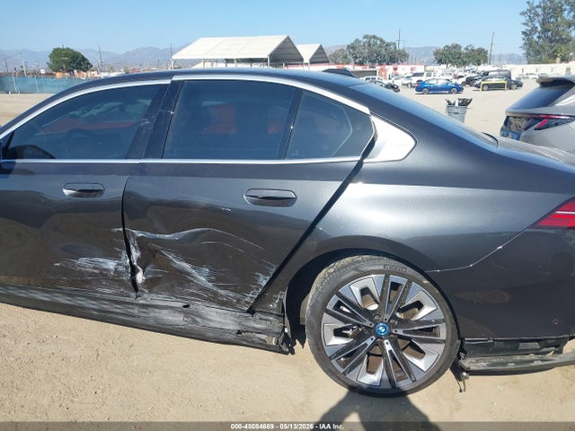 2024 Bmw I5 Edrive40 მანქანა იყიდება აუქციონზე, vin: WBY33FK03RCR97204, აუქციონის ნომერი: 45084689