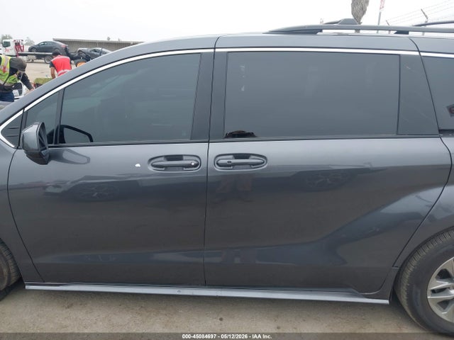 Toyota SIENNA LE 2025 5TDBRKEC0SS264719 Image 15