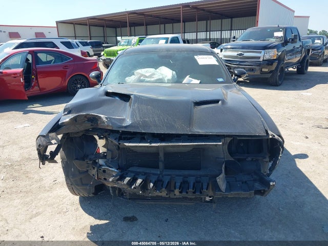 45084705 :رقم المزاد ، 2C3CDZAG4JH245404 vin ، 2018 Dodge Challenger Sxt مزاد بيع