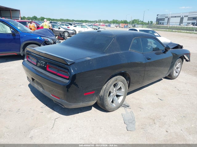 45084705 :رقم المزاد ، 2C3CDZAG4JH245404 vin ، 2018 Dodge Challenger Sxt مزاد بيع