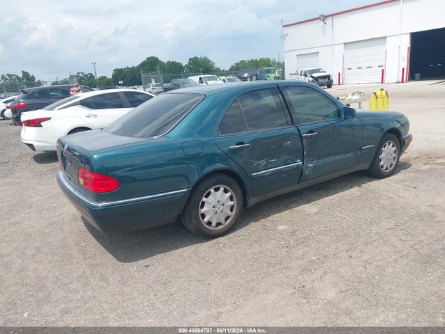 45084797 :رقم المزاد ، WDBJF65F0WA510370 vin ، 1998 Mercedes-benz E 320 مزاد بيع