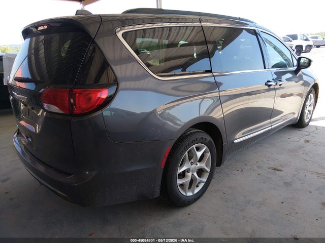 2017 Chrysler Pacifica Touring-l მანქანა იყიდება აუქციონზე, vin: 2C4RC1BG9HR676317, აუქციონის ნომერი: 45084801