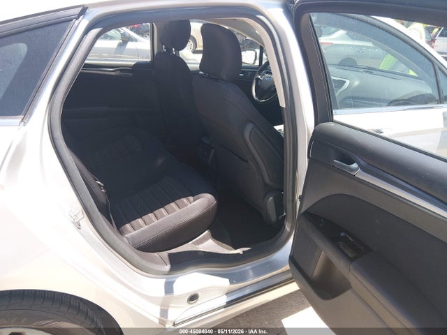 45084840 :رقم المزاد ، 3FA6P0H71GR114421 vin ، 2016 Ford Fusion Se مزاد بيع