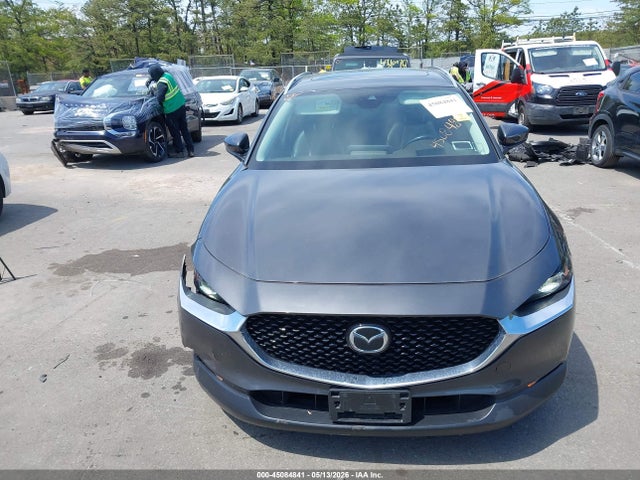 45084841 :رقم المزاد ، 3MVDMBDL4MM249389 vin ، 2021 Mazda Cx-30 Premium مزاد بيع