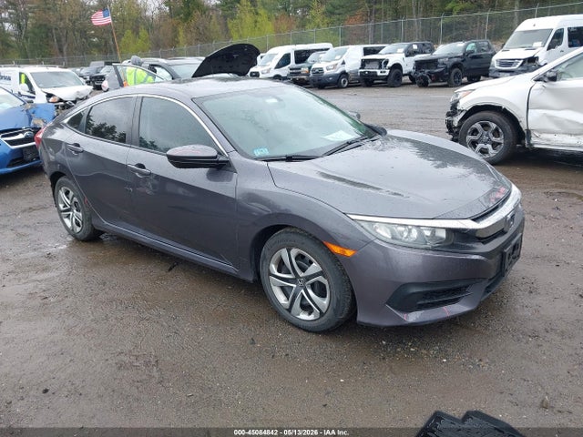 45084842 :رقم المزاد ، 2HGFC2F50JH522657 vin ، 2018 Honda Civic Lx مزاد بيع