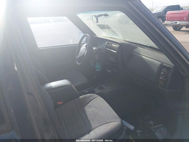 Продаж на аукціоні авто 2000 Jeep Cherokee Sport, vin: 1J4FF48S2YL218435, номер лоту: 45084846