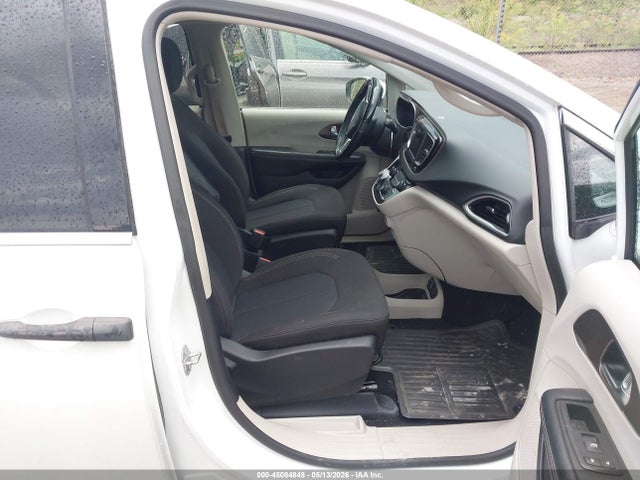 45084848 :رقم المزاد ، 2C4RC1AG8LR229973 vin ، 2020 Chrysler Voyager L مزاد بيع