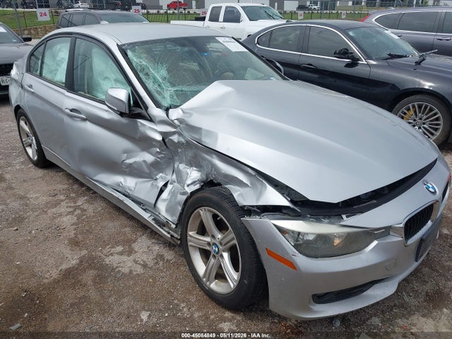 2014 Bmw 320i მანქანა იყიდება აუქციონზე, vin: WBA3B1C53EP678614, აუქციონის ნომერი: 45084849