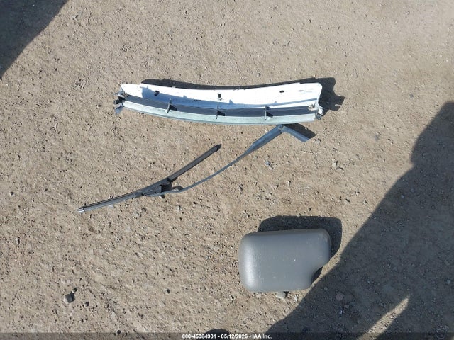 45084901 :رقم المزاد ، 1G8JU54F72Y592628 vin ، 2002 Saturn L-series L200 مزاد بيع