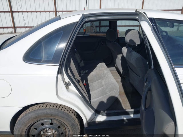 45084901 :رقم المزاد ، 1G8JU54F72Y592628 vin ، 2002 Saturn L-series L200 مزاد بيع