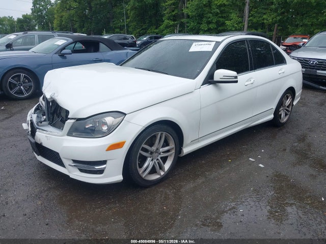 45084996 :رقم المزاد ، WDDGF8AB0DG143951 vin ، 2013 Mercedes-benz C 300 Luxury 4matic/sport 4matic مزاد بيع