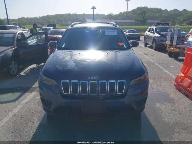 45085001 :رقم المزاد ، 1C4PJLCB2MD130256 vin ، 2021 Jeep Cherokee Latitude Fwd مزاد بيع