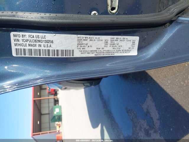45085001 :رقم المزاد ، 1C4PJLCB2MD130256 vin ، 2021 Jeep Cherokee Latitude Fwd مزاد بيع