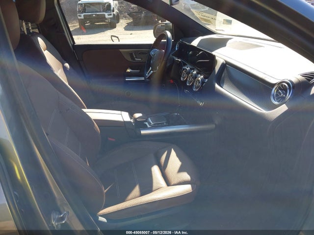 W1N4N4HB1MJ275935 Mercedes-Benz Gla 250 4matic