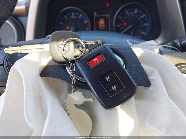 2T3RFREV1HW676690 Toyota Rav4 Xle