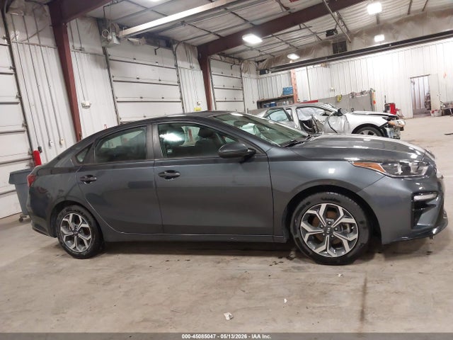 2020 Kia Forte Lxs მანქანა იყიდება აუქციონზე, vin: 3KPF24AD0LE184090, აუქციონის ნომერი: 45085047