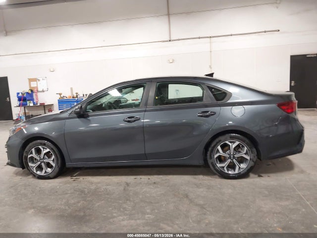 2020 Kia Forte Lxs მანქანა იყიდება აუქციონზე, vin: 3KPF24AD0LE184090, აუქციონის ნომერი: 45085047