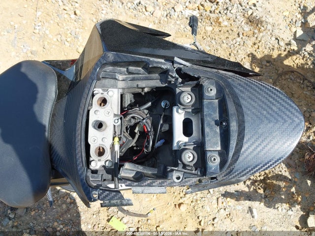 JS1GR7MA1G2100049 Suzuki GSX-R750