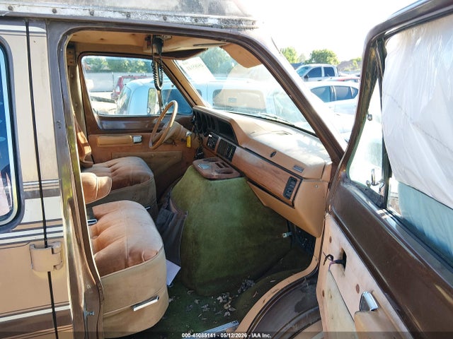 45085141 :رقم المزاد ، 2B6HB23T5FK270660 vin ، 1985 Dodge Ram Van B250 مزاد بيع