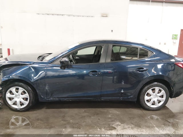 3MZBN1U75JM174133 Mazda Mazda3 Sport