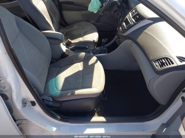 Hyundai Accent Value Edition 2017 KMHCT4AE5HU271433 Image 5