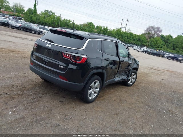 3C4NJDBB9MT557314 Jeep Compass Latitude 4x4