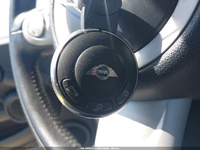45085314 :رقم المزاد ، WMWMF3C5XATZ66863 vin ، 2010 Mini Cooper مزاد بيع