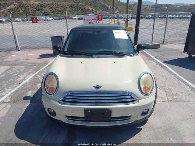 45085314 :رقم المزاد ، WMWMF3C5XATZ66863 vin ، 2010 Mini Cooper مزاد بيع