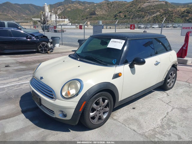 45085314 :رقم المزاد ، WMWMF3C5XATZ66863 vin ، 2010 Mini Cooper مزاد بيع