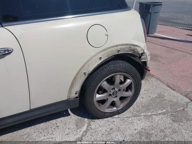 45085314 :رقم المزاد ، WMWMF3C5XATZ66863 vin ، 2010 Mini Cooper مزاد بيع