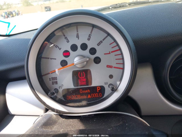 45085314 :رقم المزاد ، WMWMF3C5XATZ66863 vin ، 2010 Mini Cooper مزاد بيع