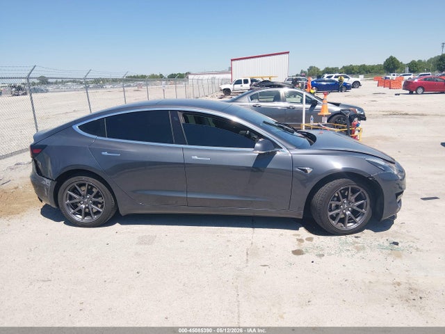 Tesla Model 3 Long Range/performance 2019 5YJ3E1EB0KF205367 Image 13