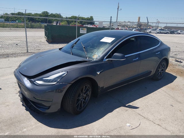 Tesla Model 3 Long Range/performance 2019 5YJ3E1EB0KF205367 Image 2