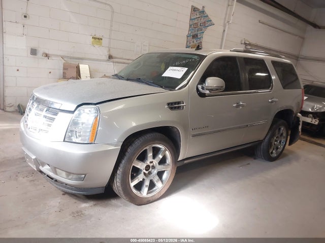 45085423 :رقم المزاد ، 1GYUKCEFXAR244837 vin ، 2010 Cadillac Escalade Premium مزاد بيع