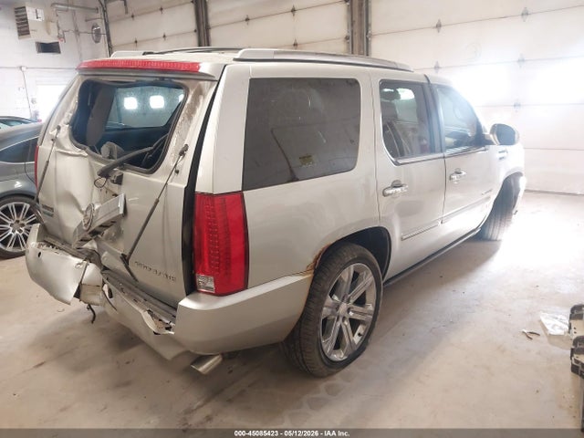 45085423 :رقم المزاد ، 1GYUKCEFXAR244837 vin ، 2010 Cadillac Escalade Premium مزاد بيع