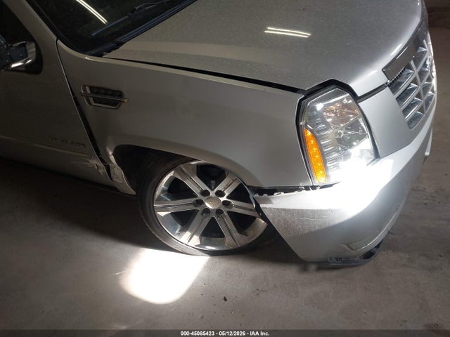 45085423 :رقم المزاد ، 1GYUKCEFXAR244837 vin ، 2010 Cadillac Escalade Premium مزاد بيع