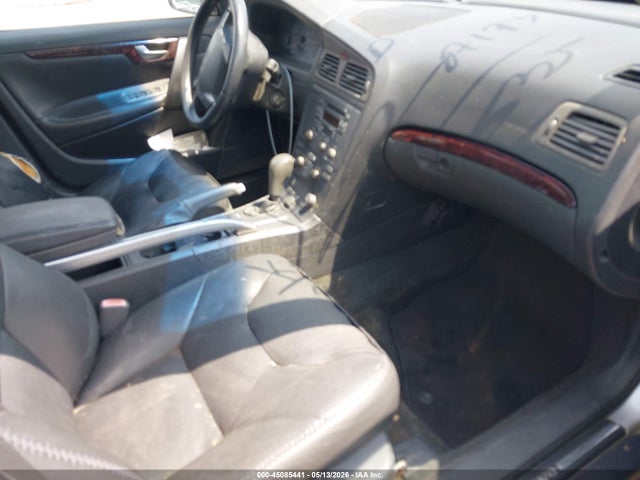 2002 Volvo V70 Xc მანქანა იყიდება აუქციონზე, vin: YV1SZ58DX21076044, აუქციონის ნომერი: 45085441