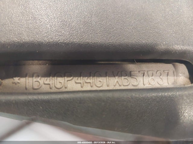 45085485 :رقم المزاد ، 1B4GP44G1XB578371 vin ، 1999 Dodge Grand Caravan Se مزاد بيع