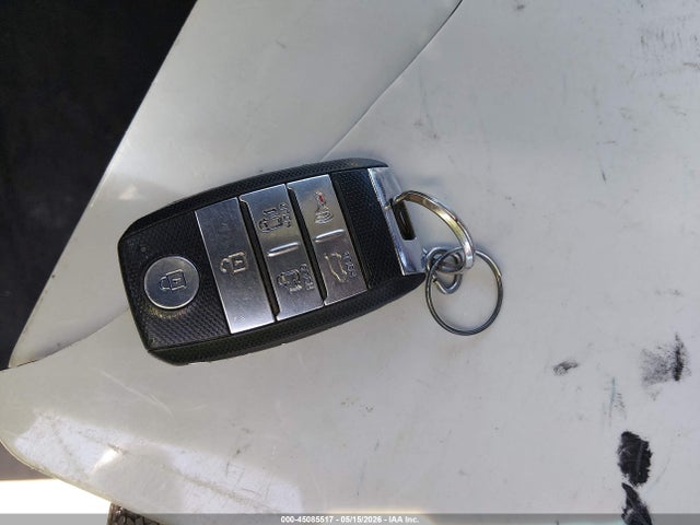 45085517 :رقم المزاد ، KNDMC5C14F6023054 vin ، 2015 Kia Sedona Ex مزاد بيع
