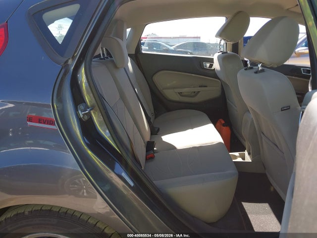 3FADP4EJ2FM203957 Ford FIESTA SE