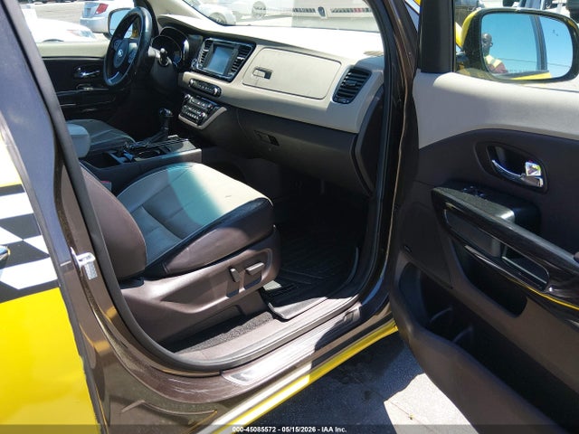 45085572 :رقم المزاد ، KNDME5C14G6146655 vin ، 2016 Kia Sedona Sx Luxury مزاد بيع