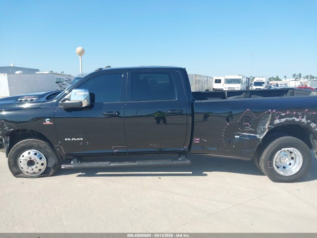 45085585 :رقم المزاد ، 3C63RRJLXRG360618 vin ، 2024 Ram 3500 Laramie  4x4 8' Box مزاد بيع
