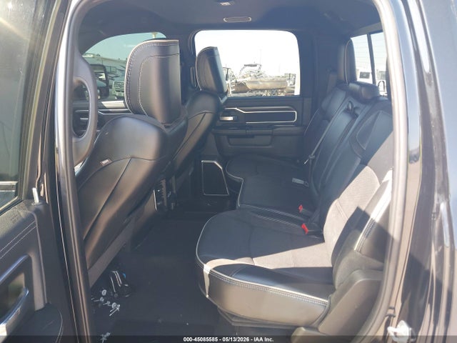 45085585 :رقم المزاد ، 3C63RRJLXRG360618 vin ، 2024 Ram 3500 Laramie  4x4 8' Box مزاد بيع