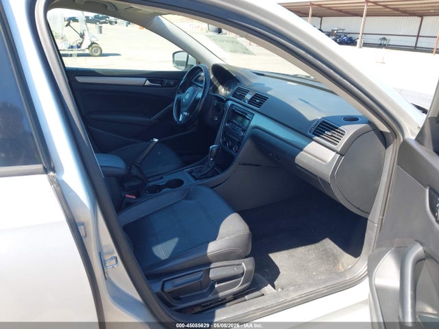 45085629 :رقم المزاد ، 1VWAT7A31FC097033 vin ، 2015 Volkswagen Passat 1.8t Wolfsburg Edition مزاد بيع